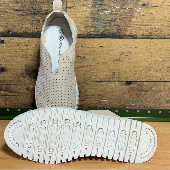 Dream Pairs tulip lux Beige Slip-On Slippers - Picture 10 of 10